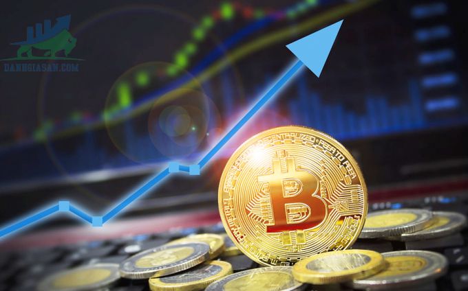 Bitcoin tiếp tục tăng cao