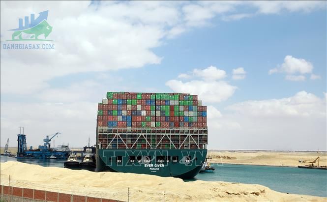 Giao thông trong kênh đào Suez trở lại sau khi tàu mắc cạn được cập nhật lại ngày 30/03/2021