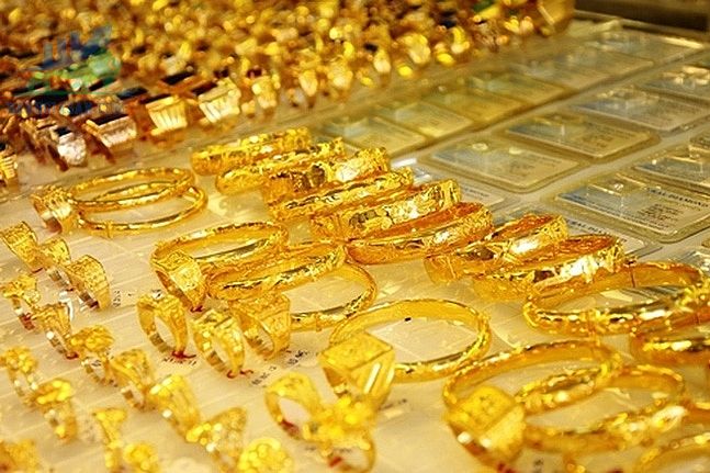 Cập nhật giá vàng trong và ngoài nước, vàng lấy đà tăng trở lại - ngày 05/10/2021
