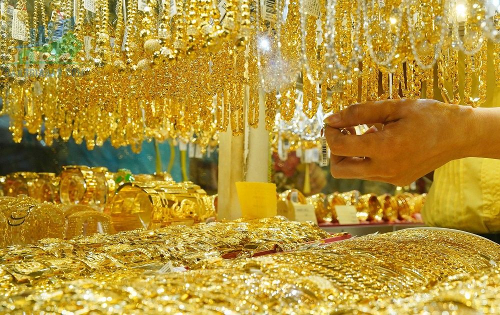 Cập nhật giá vàng trong và ngoài nước, vàng tăng nhẹ - ngày 24/12/2021