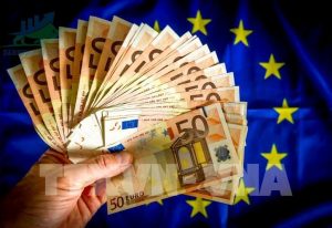 Căng thẳng ở Đông Âu làm cho đồng euro bị đè nặng