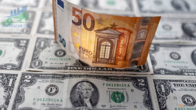 Đô la Mỹ chạm mức cao nhất trong 5 năm so với đồng yên, đồng euro bị áp lực bởi rủi ro tăng trưởng - ngày 11/03/2022