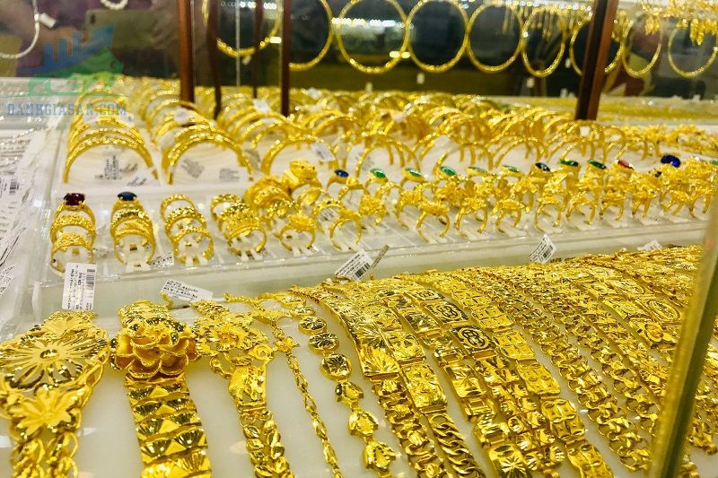 Cập nhật giá vàng trong và ngoài nước, vàng tiếp tục mức giảm - ngày 04/04/2022