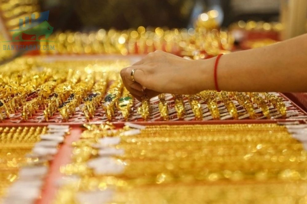 Cập nhật giá vàng trong và ngoài nước, vàng bật tăng trở lại - ngày 02/06/2022