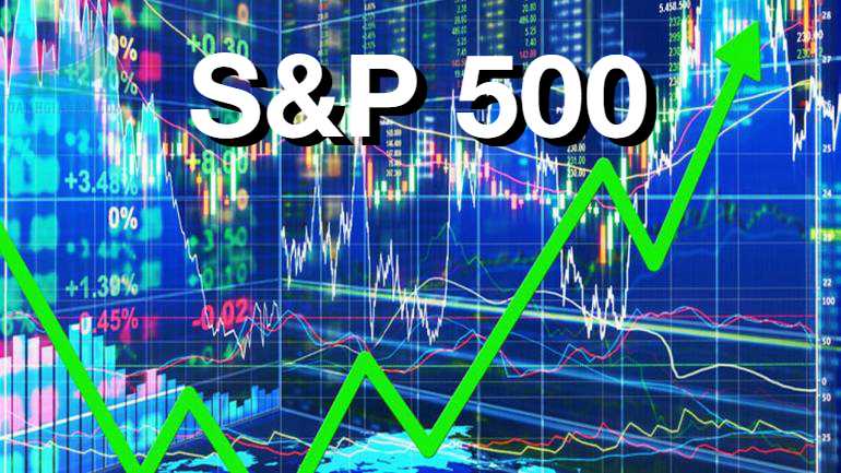 S&P 500 kết thúc cao khi nhà đầu tư tập trung vào kinh tế Mỹ