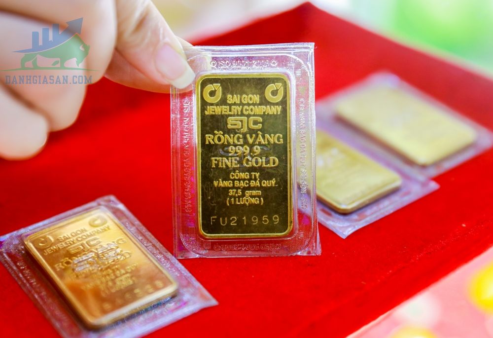 Cập nhật giá vàng trong và ngoài nước, vàng chưa có dấu hiệu tăng trở lại - ngày 12/07/2022
