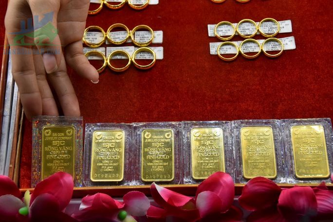 Cập nhật giá vàng trong và ngoài nước, vàng vẫn trên đà giảm - ngày 12/10/2022
