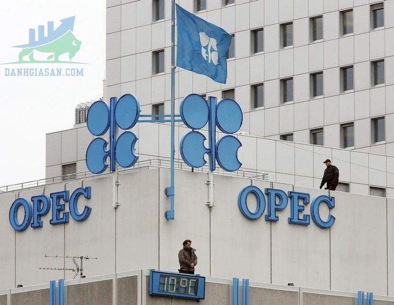 Giá dầu cắt giảm lỗ khi OPEC tăng Dự báo nhu cầu - ngày 01/11/2022
