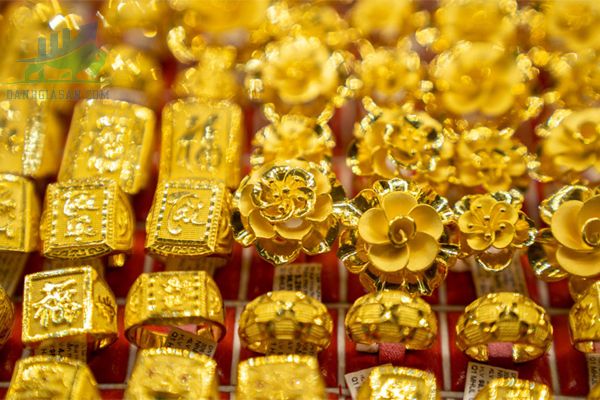 Cập nhật giá vàng trong và ngoài nước, vàng tăng giá - ngày 01/12/2022
