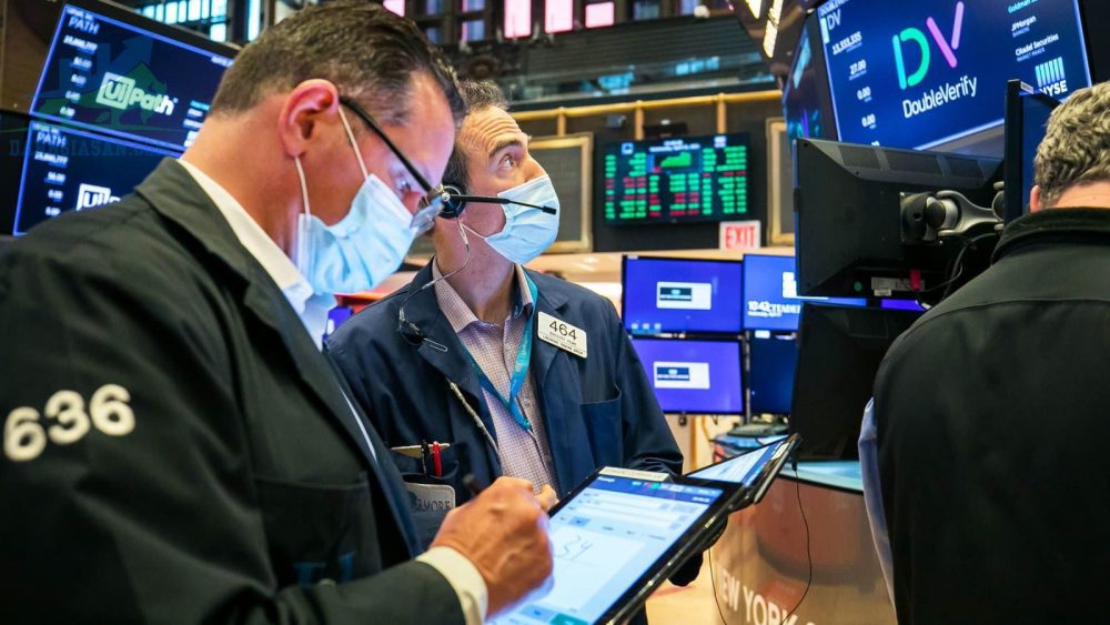 Dow và Nasdaq đều tăng khi cổ phiếu ngành công nghệ tăng mạnh – ngày 27/01/2023