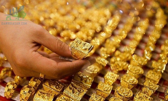 Cập nhật giá vàng trong và ngoài nước, vàng vẫn đà tăng mạnh - ngày 09/01/2023