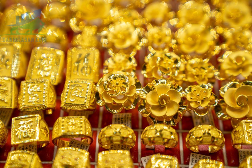 Cập nhật giá vàng trong và ngoài nước, vàng trên đà tăng - ngày 04/01/2023