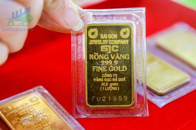 Cập nhật giá vàng trong và ngoài nước, vàng đồng loạt giảm - ngày 16/02/2023