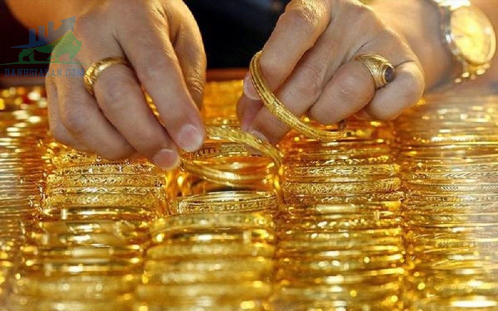 Cập nhật giá vàng trong và ngoài nước, vàng chưa thể tăng giá - ngày 28/02/2023