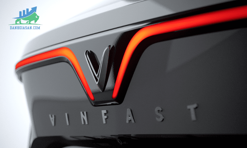 Cổ phiếu Vinfast tăng tốc, trở thành nhà sản xuất ô tô giá trị thứ 3 thế giới (1)