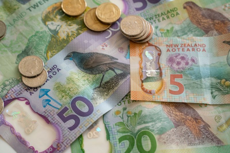 Phân tích giá NZD/USD: ổn định ở mức gần 0,6050 – ngày 17/06/2025