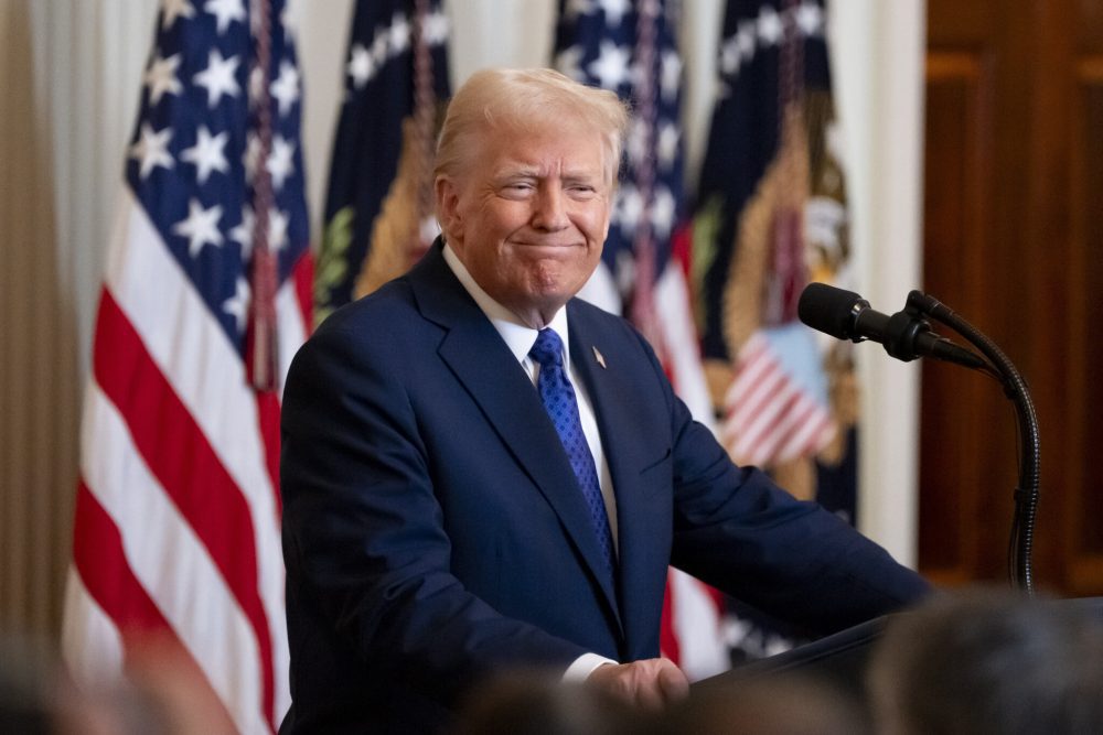 trump ap thue moi