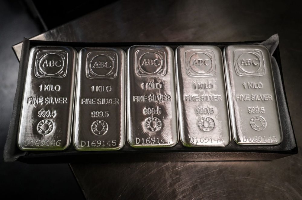 Phân tích giá bạc: XAG/USD duy trì đà tăng tuần thứ tư liên tiếp – ngày 17/04/2026