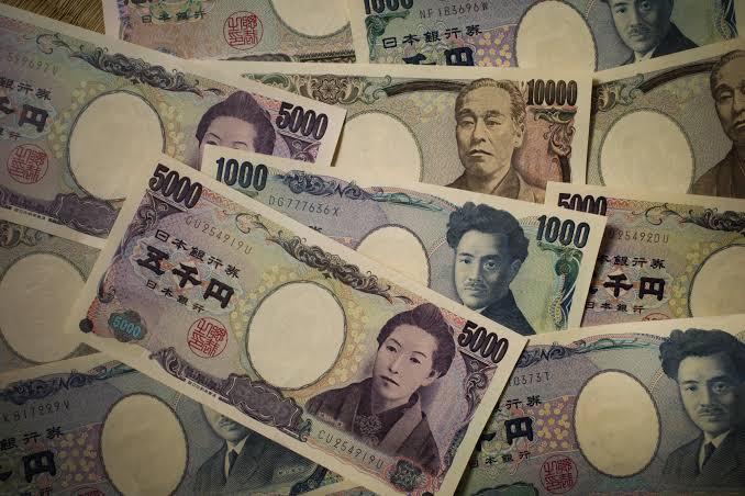 yen JPY 2321
