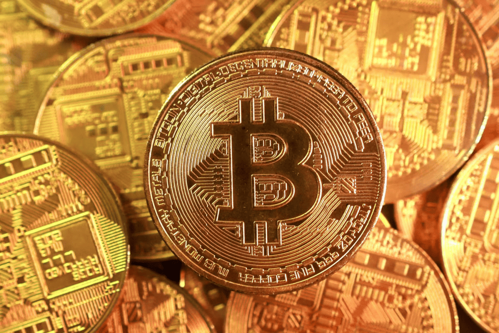 Fed hawkish và Bitcoin: Vì sao tiền số vẫn có thể phục hồi dù lãi suất chưa hạ?