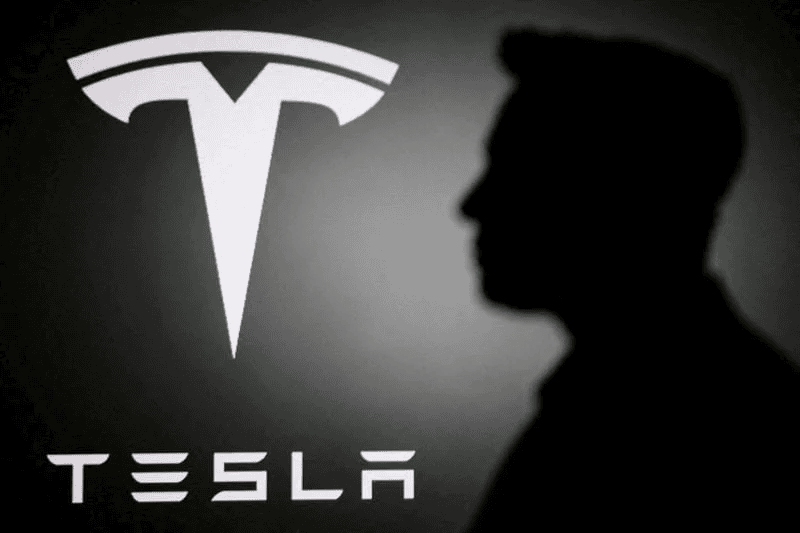 Tesla bắt đầu sản xuất hàng loạt xe tải điện Semi, đặt mục tiêu 50.000 xe