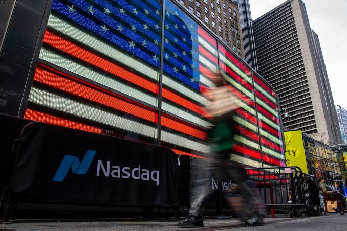 Nasdaq lap ky luc
