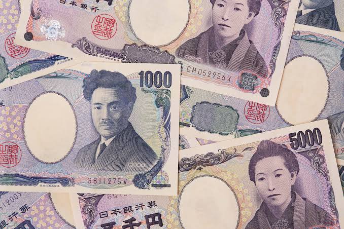 Phân tích giá USD/JPY: lùi sâu về mốc 157.60 – ngày 15/10/2026