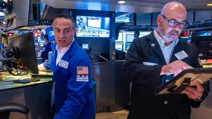 dow jones dan dau da tang pho wall